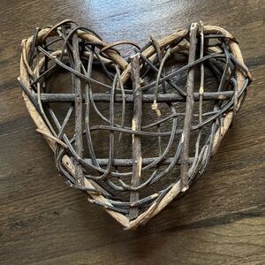 Rustic Woven Heart Decor